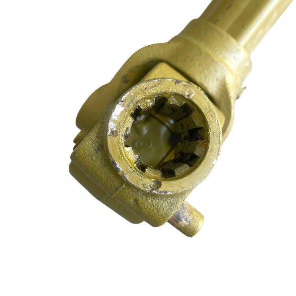 Вал карданный КРН-2,1 /8 шл.*8шл./без кожуха Крестовина К-040 L=710